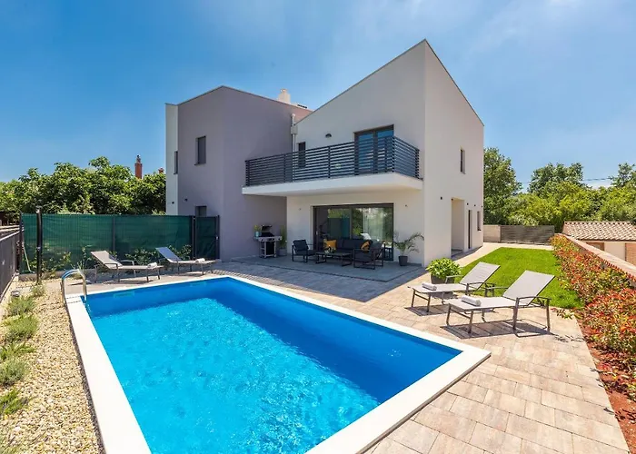 Villa Isabel Vrznaveri photo