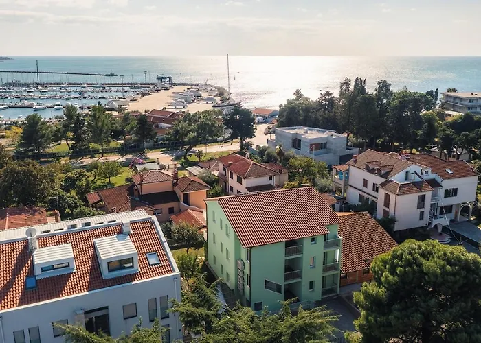 Andrea House With Apartments Umag photo
