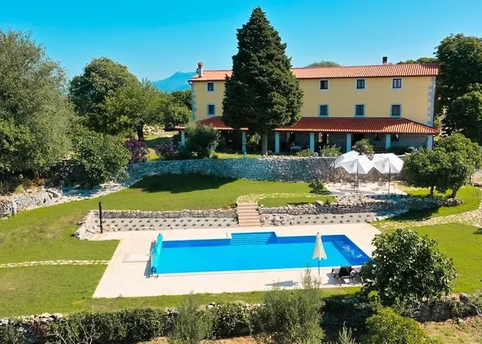 Villa Calussovo Ripenda Kras photo