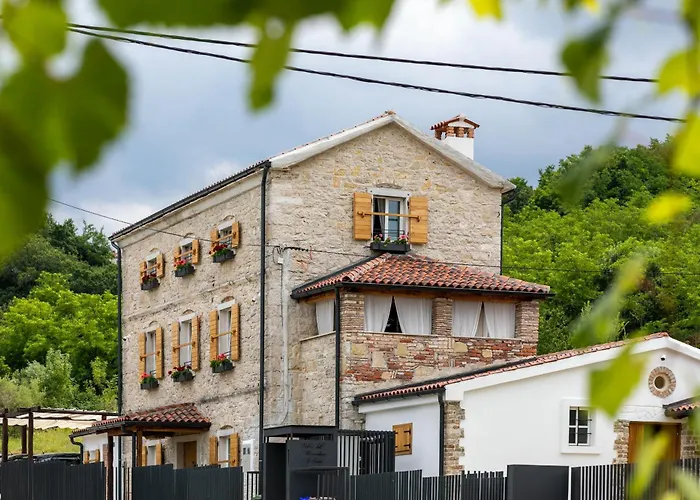 Villa Blazeni Miroslav Bulesic In Central Istria For 8 People With Private Heated Pool And Sauna Vranje Selo photo