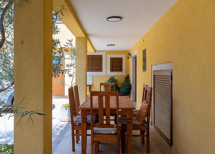 Spacious Holiday Home With A Pool In Rovinjsko Rovinjsko Selo photo