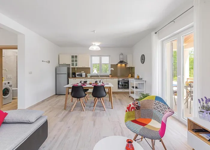 Gorgeous Home In Trget With Wifi photo