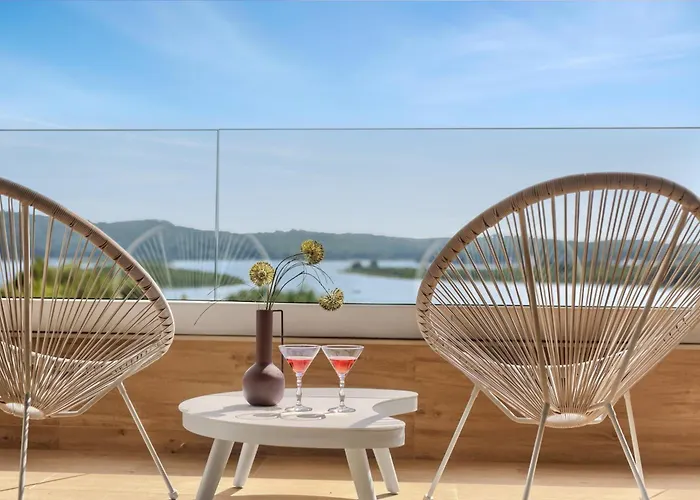 Japandi Sea View 2Br Apartment With Balcony & Terrace, Pomer, 5 Min Walk To Beach zdjęcie