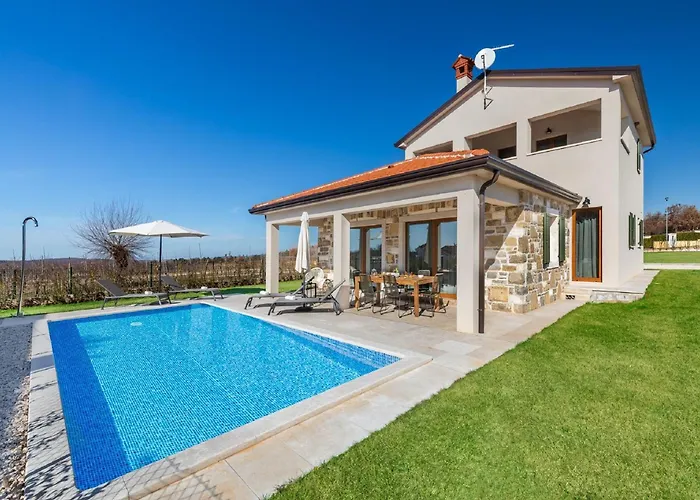 Villa In Motovun With Private Pool And Views Lakoselci photo