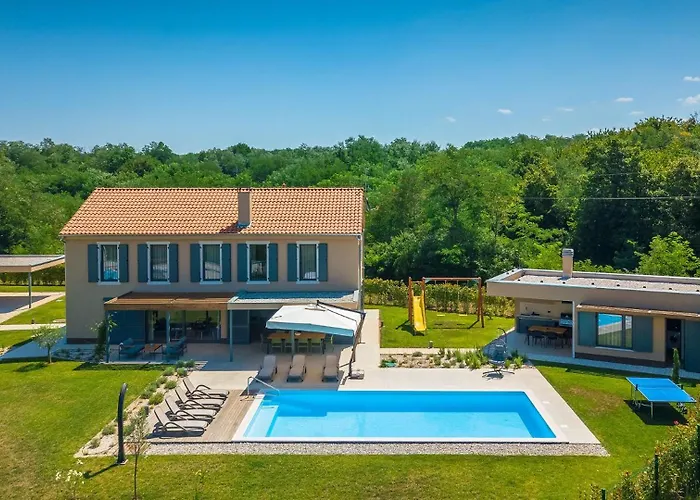 Modern Villa Pinca With Pool And Grill In Vizinada Lasci fotorgafie