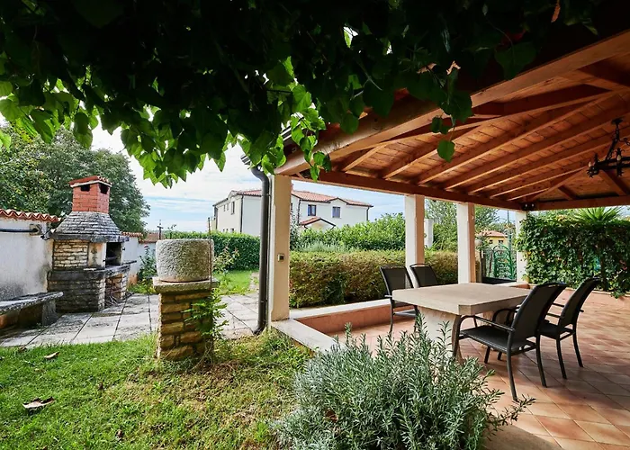 Фото Two-Story Holiday Home For In Valica Mazurija